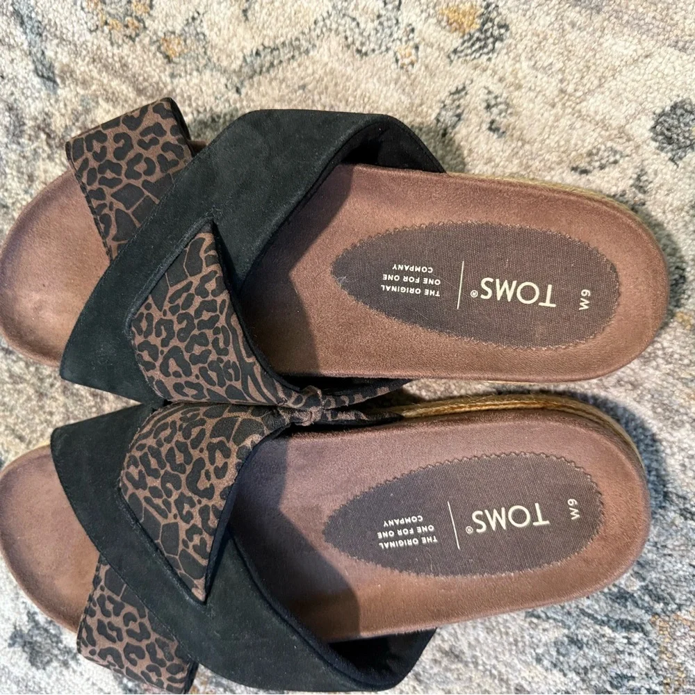 TOM’s Leopard Print Black Women's Sandals Size 9